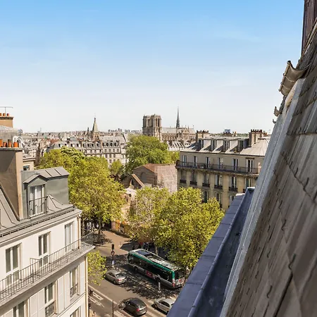Hotel Du Savoir