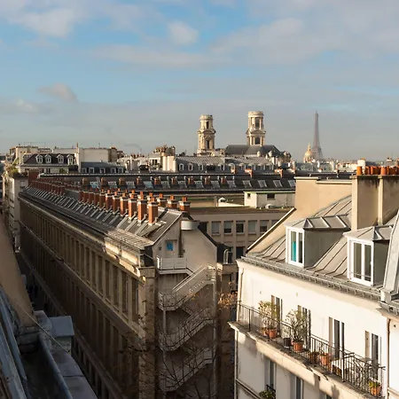 Du Savoir Hotel