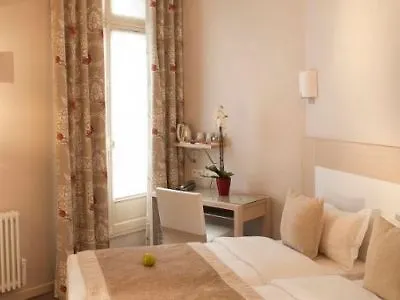 Du Savoir Hotel